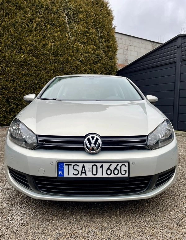 Volkswagen Golf cena 18900 przebieg: 47000, rok produkcji 2009 z Sandomierz małe 232